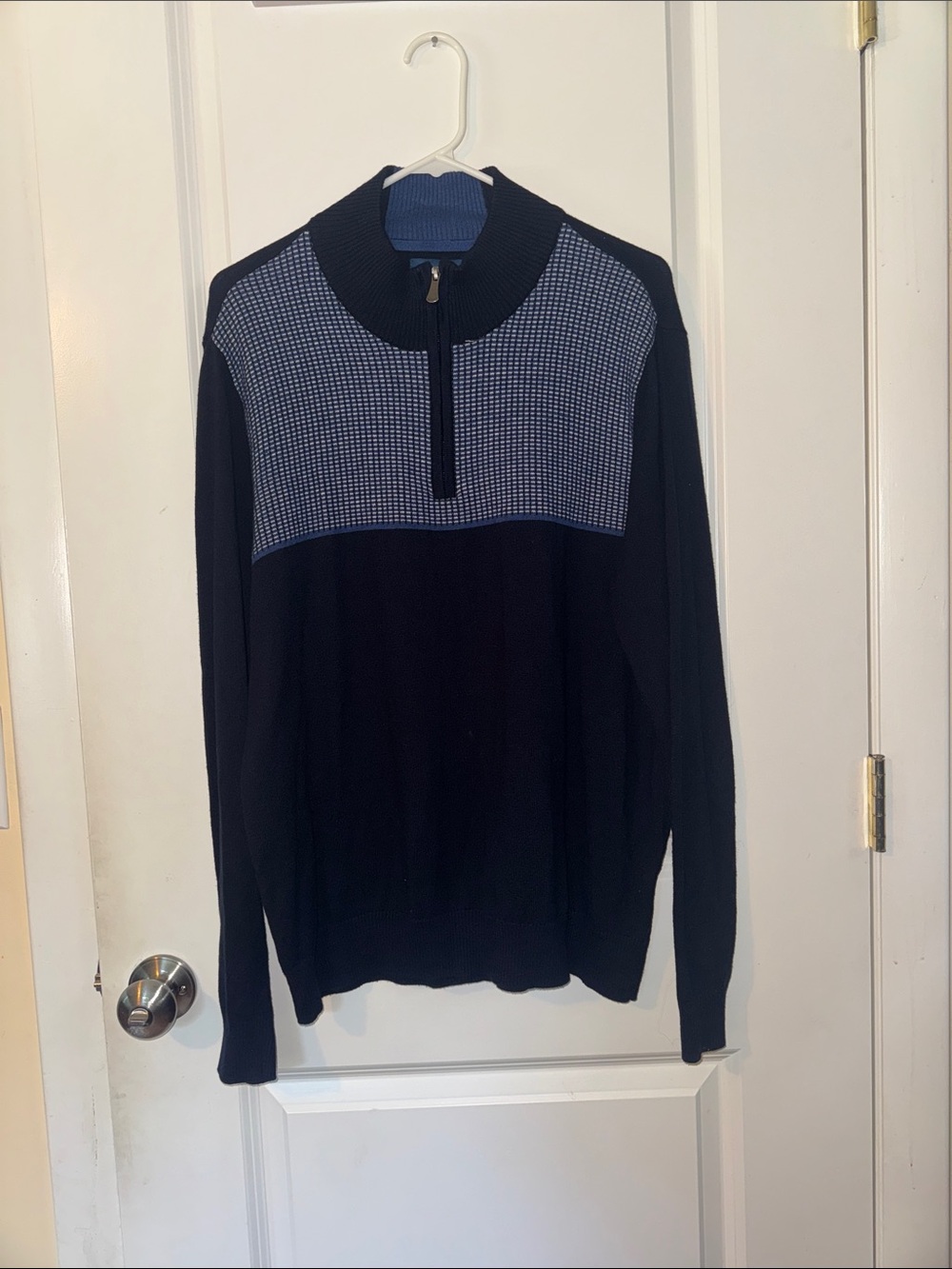Fairlane Men’s Lg navy blue 1/4 zip pullover casual sweater